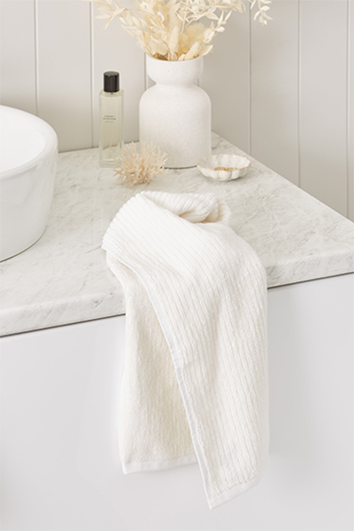 Cotton Textured Rib Hand Towel - White / Tofu