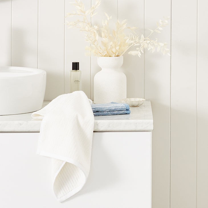 Cotton Textured Rib Hand Towel - White / Tofu